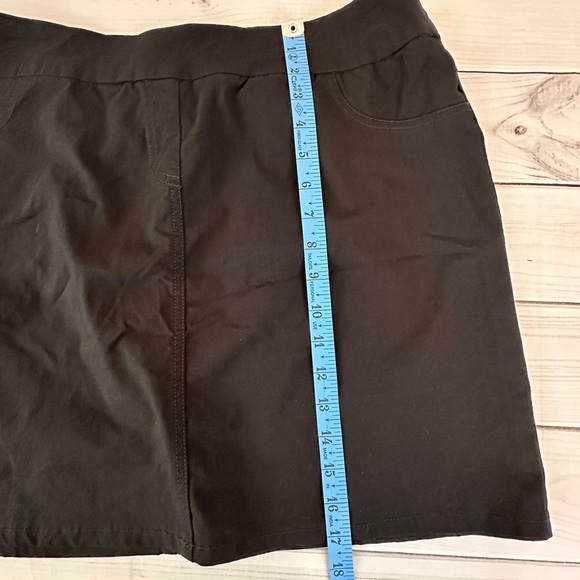 Erin London Women's Black Skort - Size 16
Tennis pickleball Hiking Walking 🌼 - Picture 7 of 7
